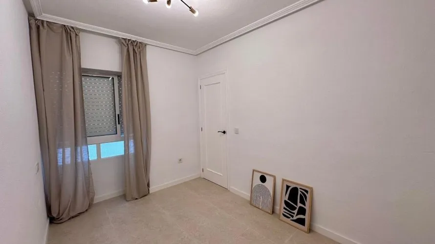 2 bedrooms apartment for sale, Torrevieja, Spain No. 1536 № 13
