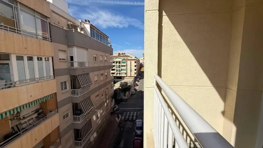 2 bedrooms apartment for sale, Torrevieja, Spain No. 2696 № 2