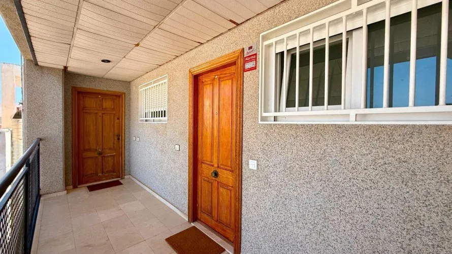 2 bedrooms penthouse for sale, Torrevieja, Spain No. 1454 № 3