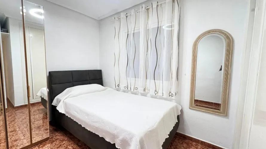 60m² apartment for sale, Torrevieja, Spain No. 2702 № 3