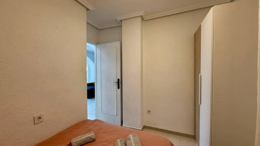 2 bedrooms apartment for sale, Torrevieja, Spain No. 2692 № 11