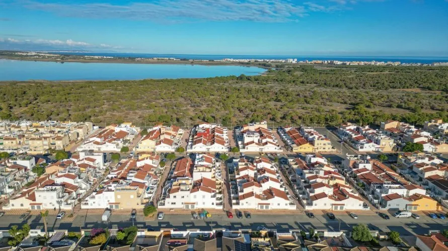 102m² villa for sale, Torrevieja, Spain No. 1485 № 1