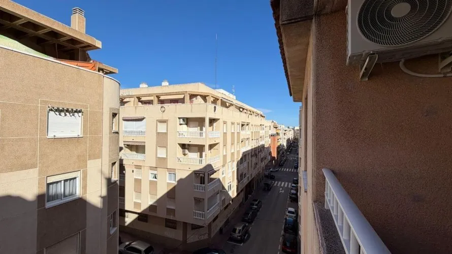 2 bedrooms apartment for sale, Torrevieja, Spain No. 2796 № 2