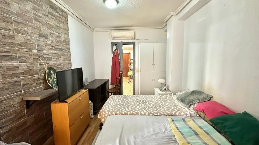 2 bedrooms apartment for sale, Torrevieja, Spain No. 2669