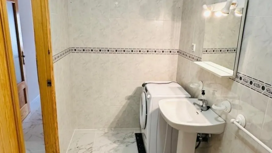 2 bedrooms apartment for sale, Torrevieja, Spain No. 2674 № 9