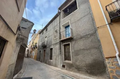 6 bedrooms house for sale, Sella, Spain No. 2634