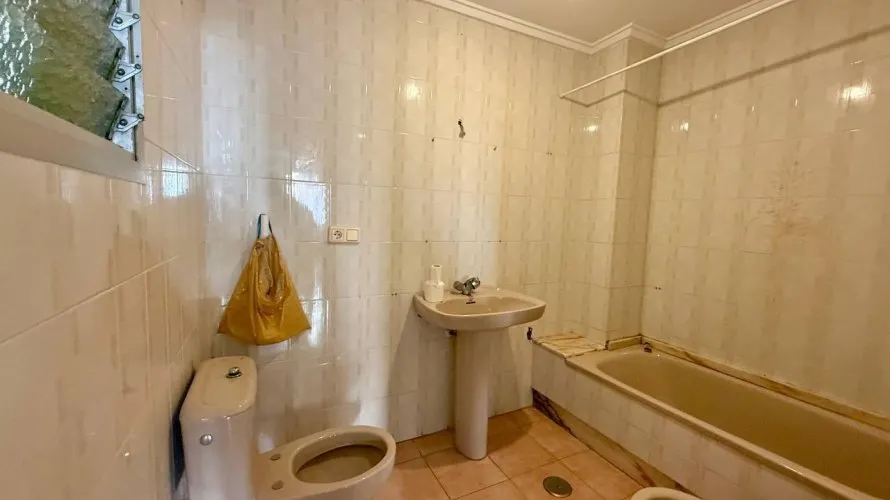 3 bedrooms apartment for sale, Torrevieja, Spain No. 2705 № 12