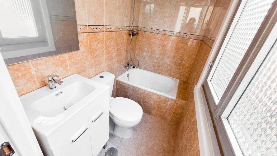 1 bedroom apartment for sale, Oviedo, Spain No. 2672 № 21