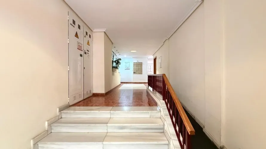 1 bedroom apartment for sale, Torrevieja, Spain No. 2728 № 2