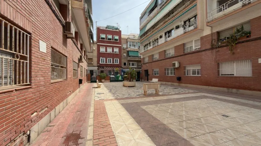 4 bedrooms apartment for sale, Alicante, Spain No. 2972 № 1