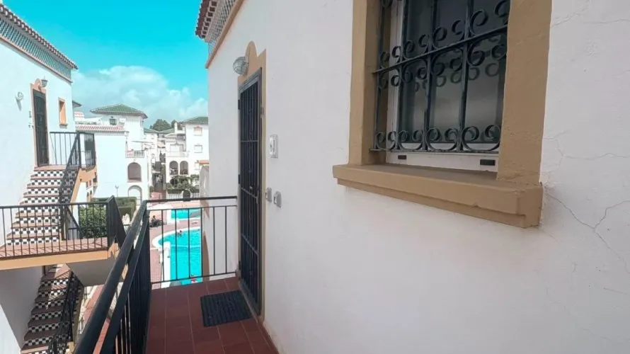 1 bedroom apartment for sale, Torrevieja, Spain No. 3045 № 4