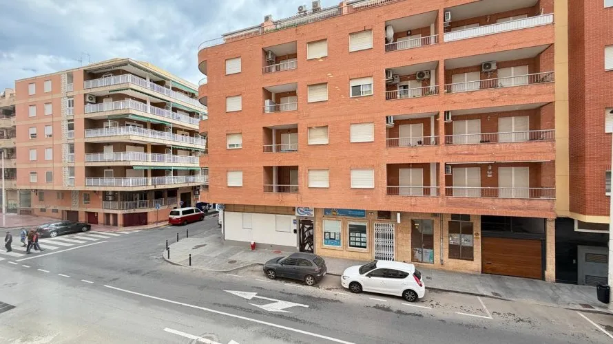 4 bedrooms apartment for sale, Torrevieja, Spain No. 3046 № 11