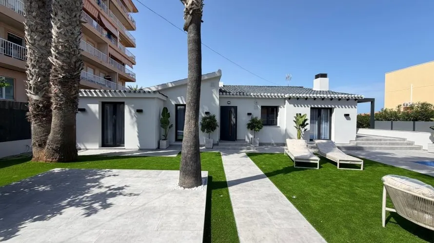 4 bedrooms villa for sale, Torrevieja, Spain No. 3006 № 5
