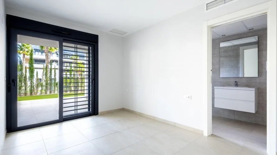 146m² apartment for sale, La Zenia, Spain No. 2938 № 6