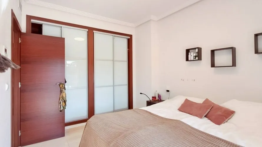 2 bedrooms apartment for sale, La Zenia, Spain No. 3018 № 13
