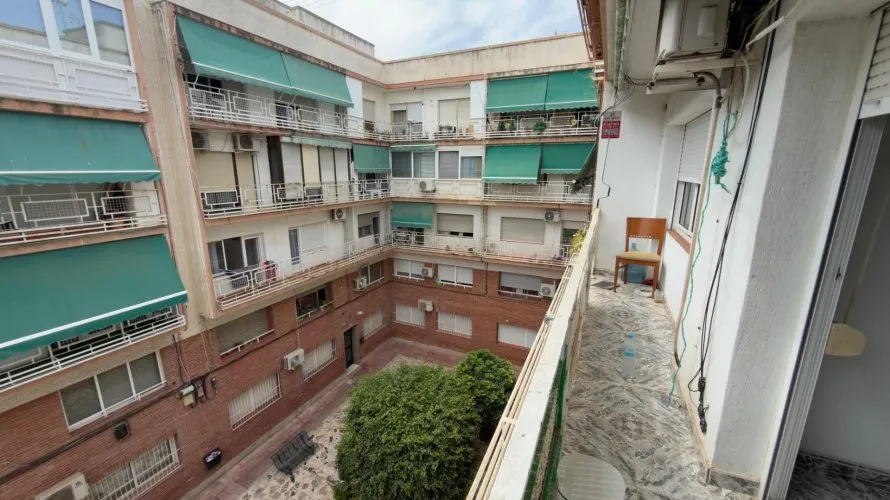 4 bedrooms apartment for sale, Alicante, Spain No. 2972