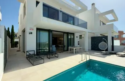 4 bedrooms villa for sale, Calpe, Spain No. 3073