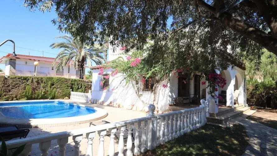 4 bedrooms apartment for sale, Cabo Roig, Spain No. 3233