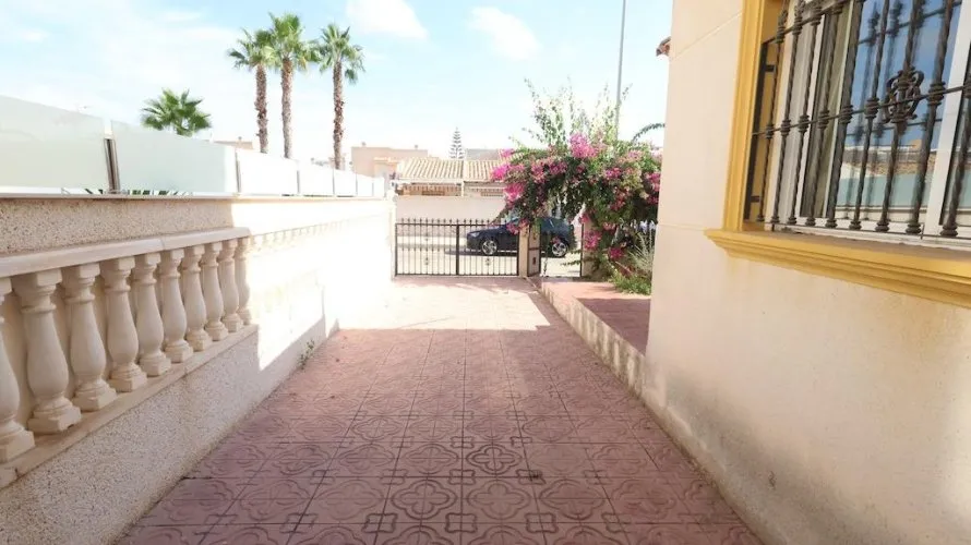2 bedrooms house for sale, Playa Flamenca II, Spain No. 3230