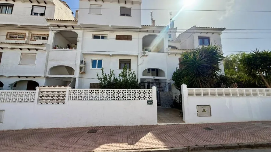 1 bedroom penthouse for sale, Torrevieja, Spain No. 3137 № 2
