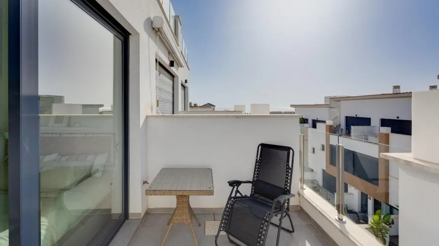 2 bedrooms house for sale, Guardamar del Segura, Spain No. 3180 № 1
