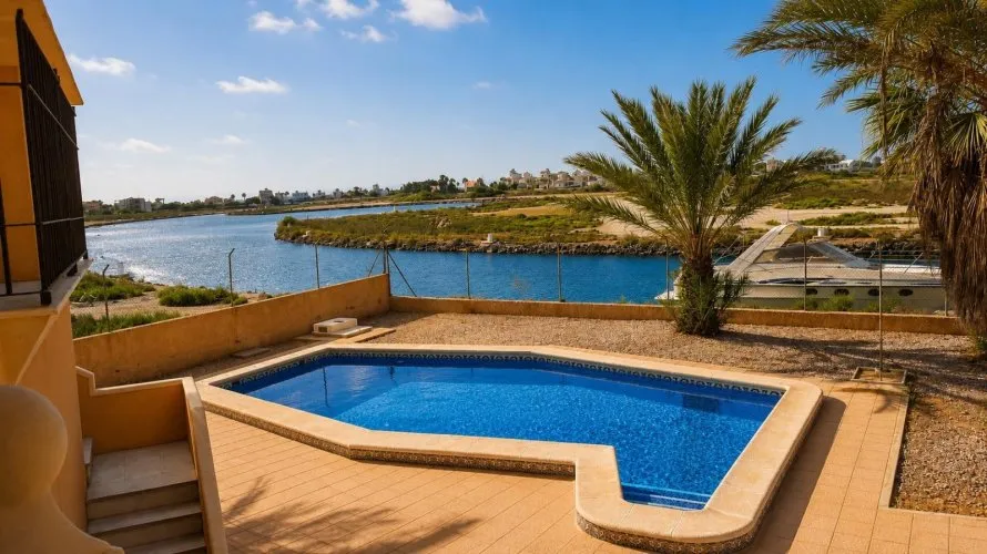 3 bedrooms villa for sale, La Manga del Mar Menor, Spain No. 3131 № 1