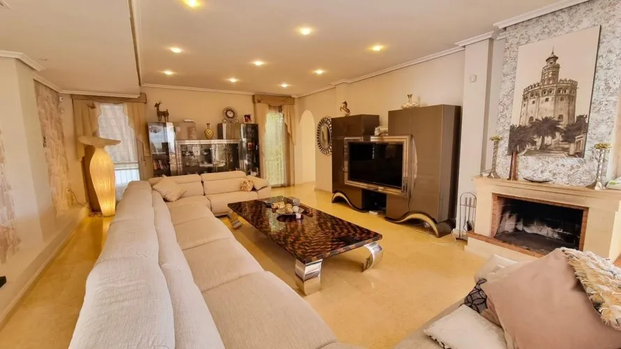 670m² apartment for sale, Torrevieja, Spain No. 3102 № 19