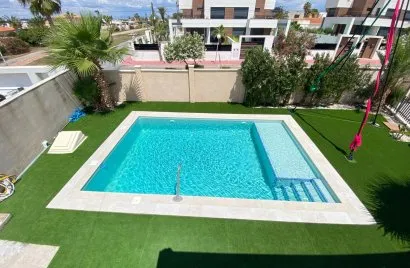 3 bedrooms apartment for sale, Torrevieja, Spain No. 3067