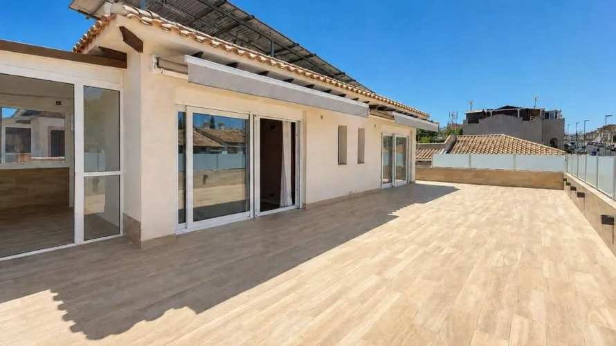 5 bedrooms house for sale, Los Balcones, Spain No. 3248 № 21